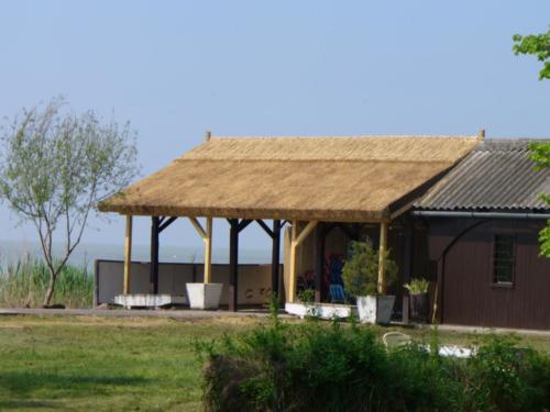 Badacsonylábdihegy - kiülő1