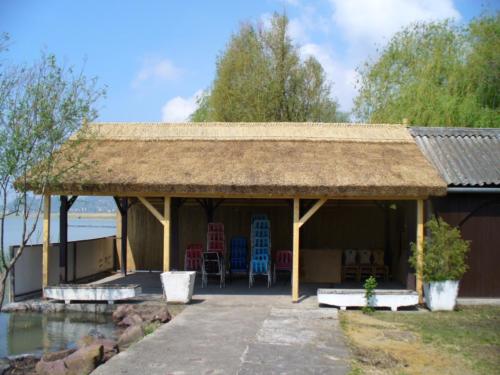 Badacsonylábdihegy - kiülő2