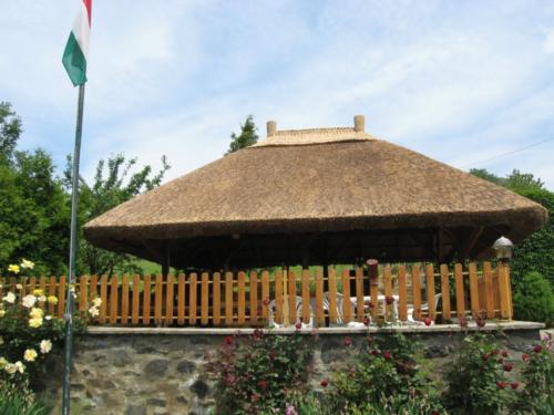 Nádtető felújítás3