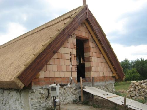 Pécsely - nyeregtető2