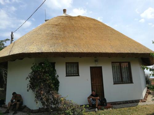 Balatonalmádi2 ívelt nádazás